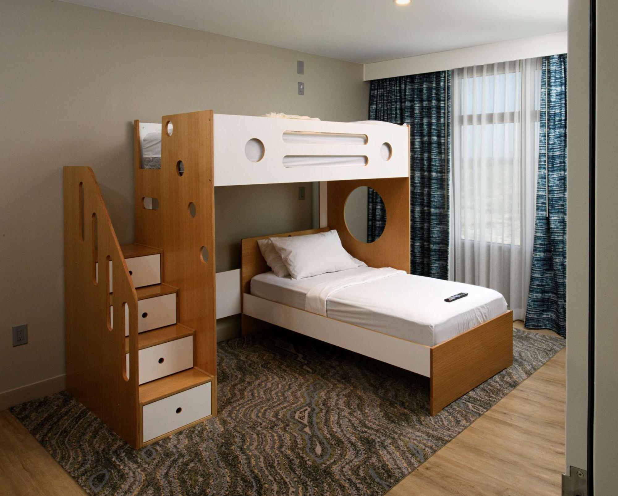Embassy Suites St Augustine Beach Oceanfront Resort Сент Августин Екстериор снимка